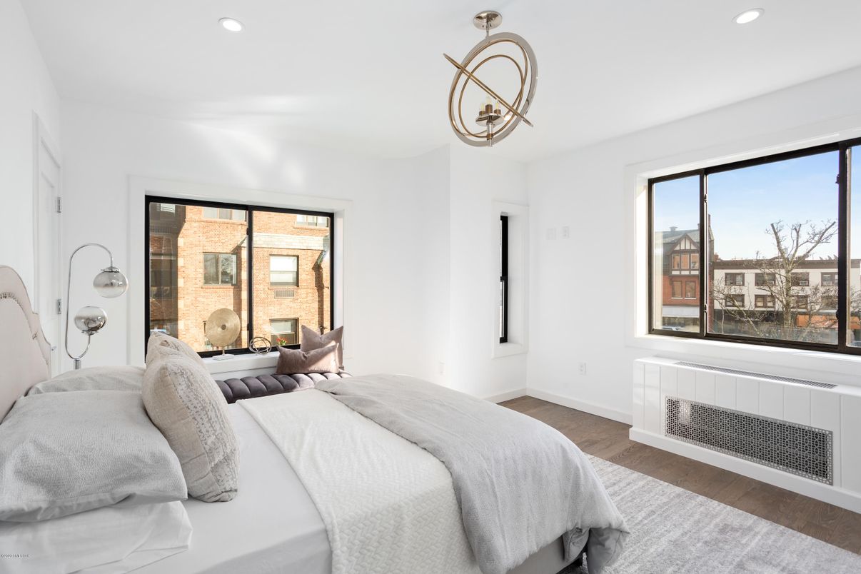 Bedroom, Interior, Pendant Lights, Recessed Lighting, Wood Texture Flooring
