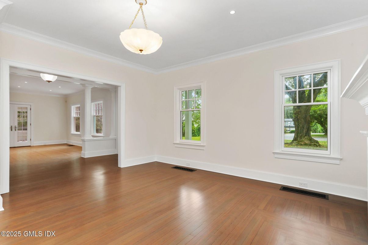 Empty room, Interior, Pendant Lights, Recessed Lighting, Wood Texture Flooring
