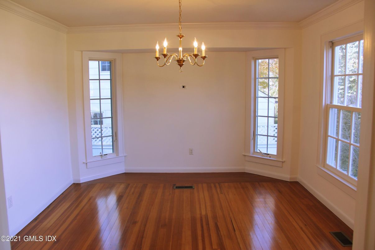 Chandelier, Empty room, Interior, Wood Texture Flooring