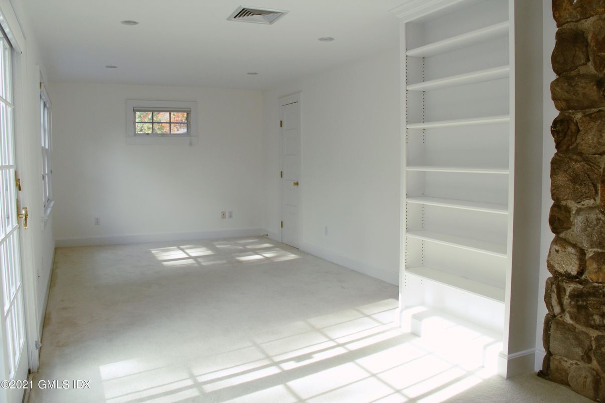Empty room, Interior, Recessed Lighting, Stone Walls