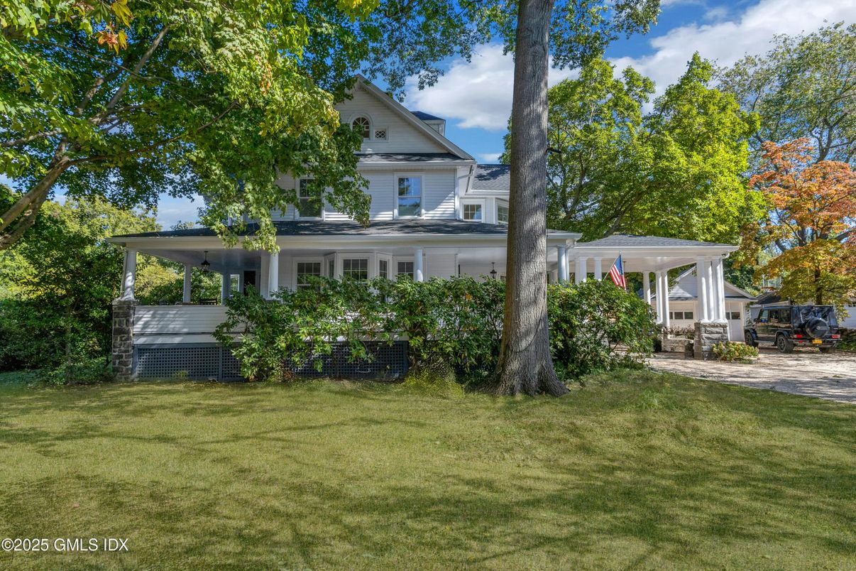 Backyard, Exterior, Facade, Farmhouse