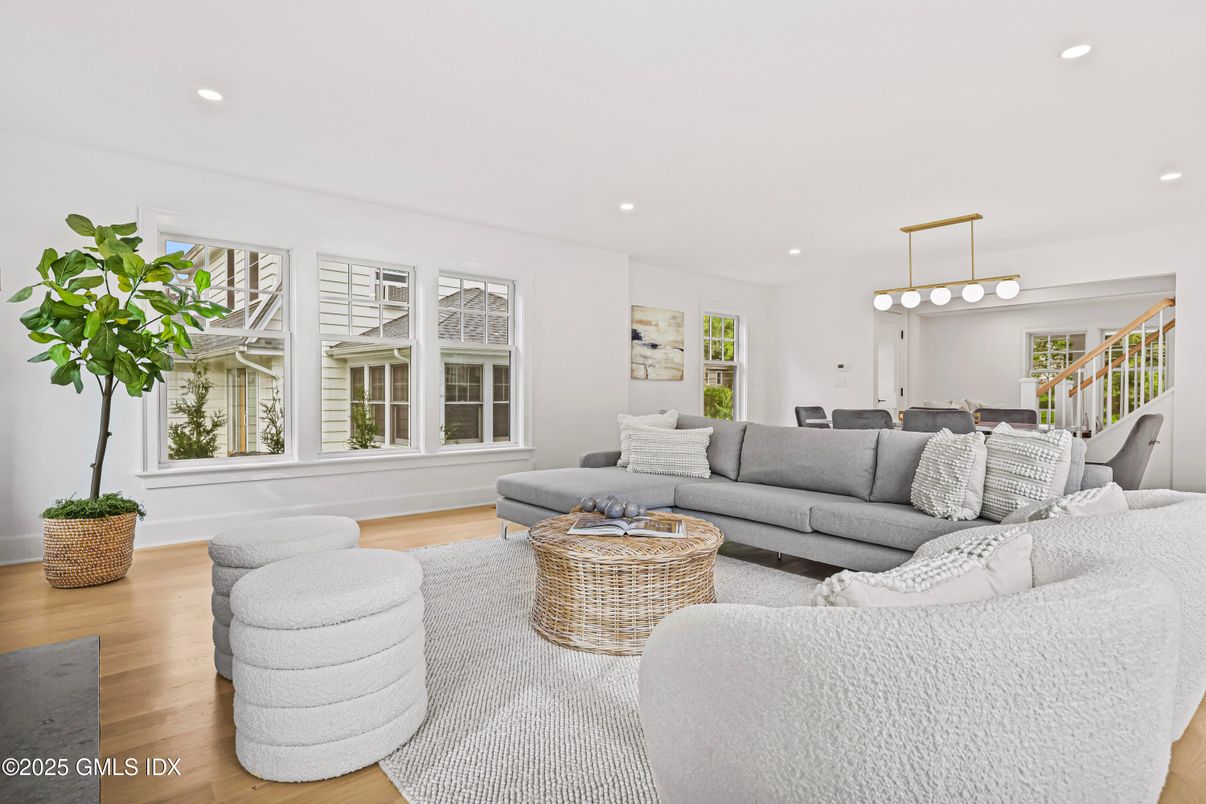 Dining room, Interior, Living room, Pendant Lights, Recessed Lighting, Wood Texture Flooring