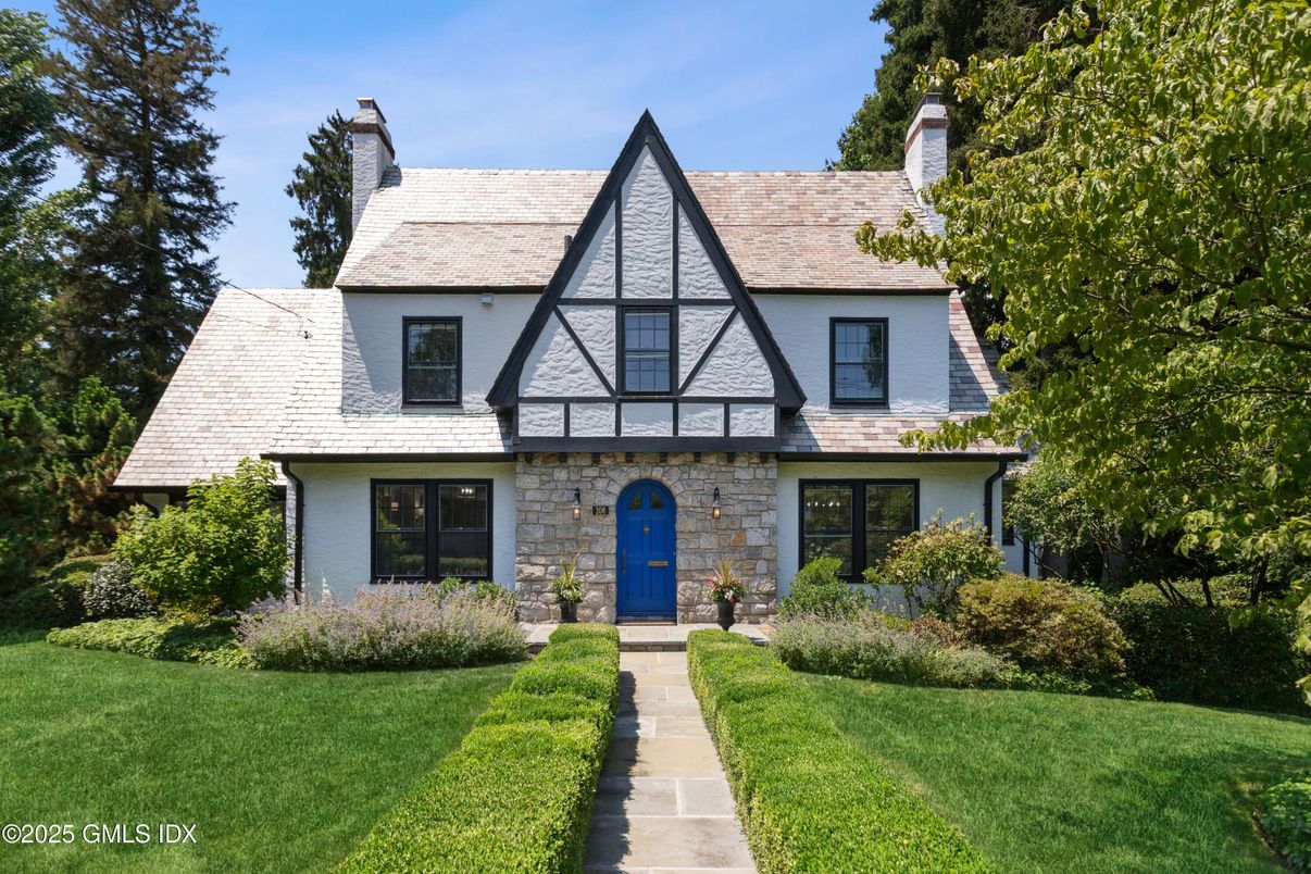 Exterior, Facade, Tudor Revival