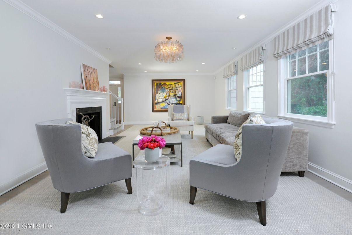 Chandelier, Fireplace, Interior, Living room, Recessed Lighting