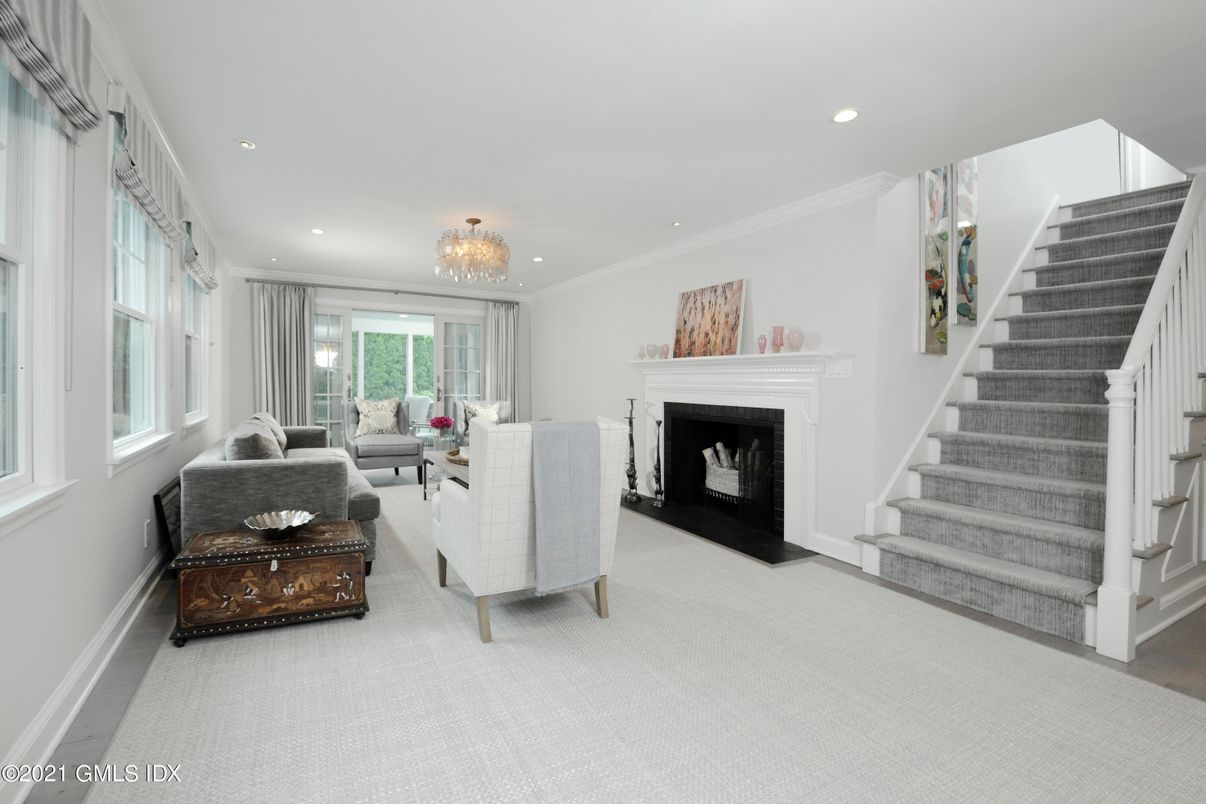 Chandelier, Fireplace, Interior, Living room, Recessed Lighting