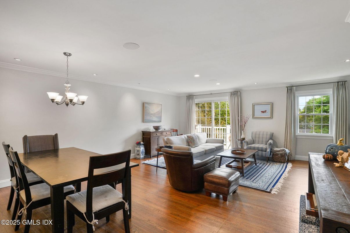 Chandelier, Dining room, Interior, Living room, Recessed Lighting, Wood Texture Flooring