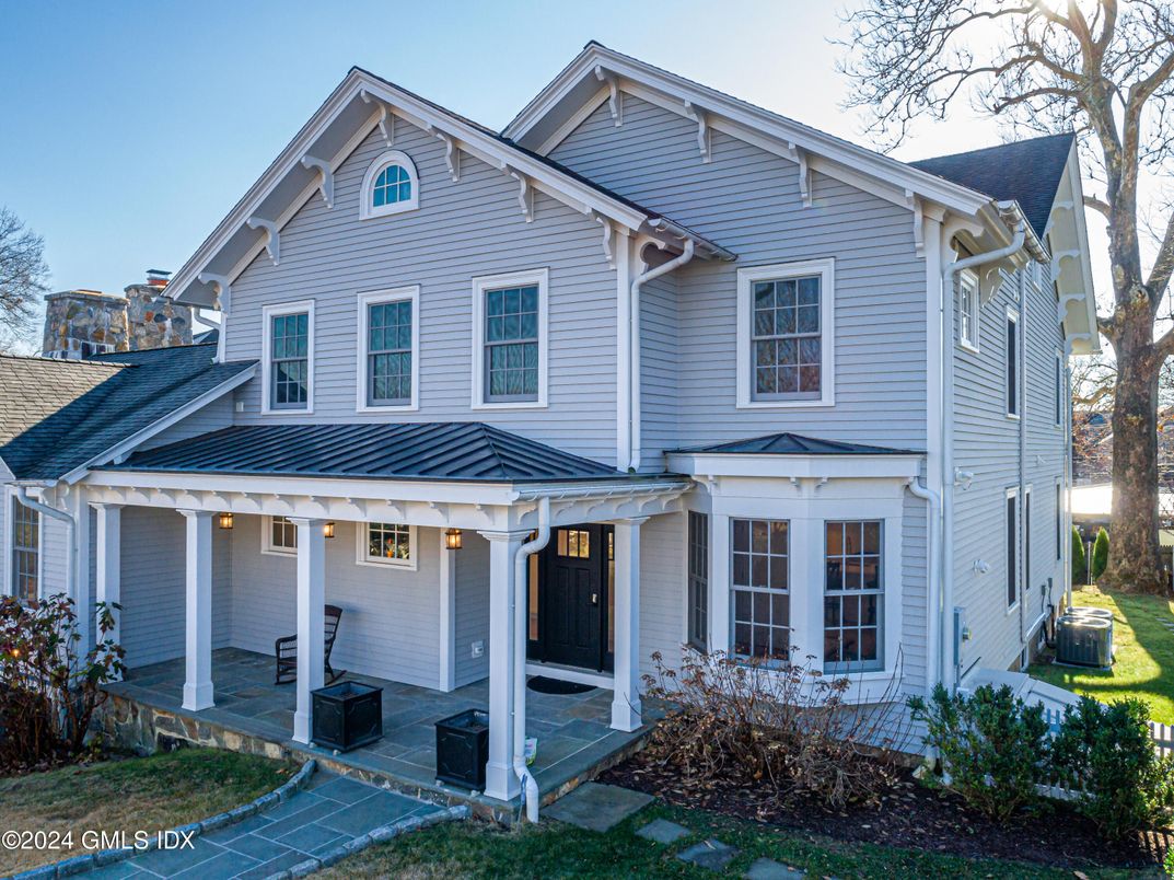 Exterior, Facade, Queen Anne Victorian