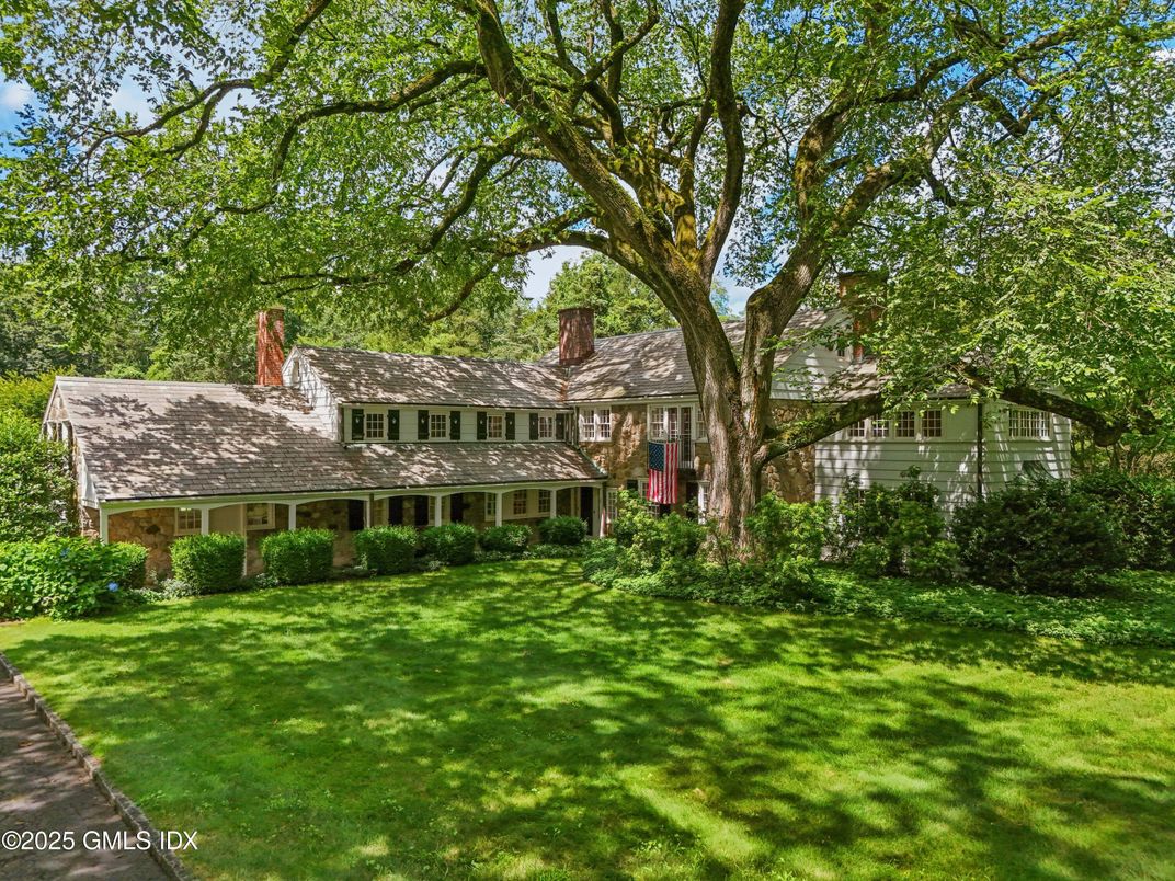 Backyard, Exterior, Facade, Cape Cod