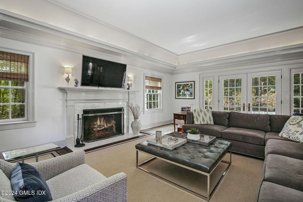 Fireplace, Interior, Living room