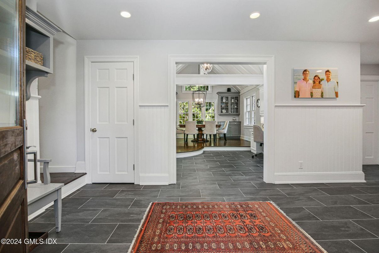 Dining room, Interior, Recessed Lighting