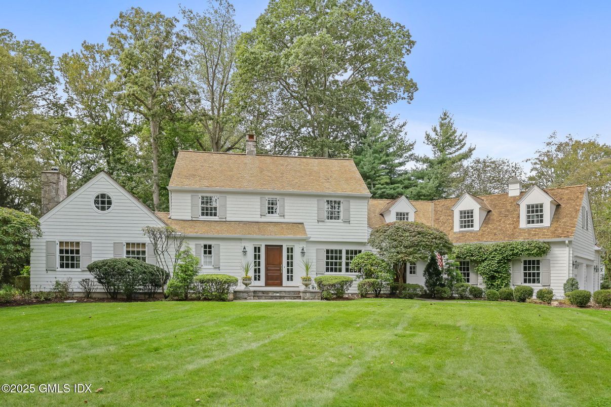 Backyard, Exterior, Facade, Farmhouse