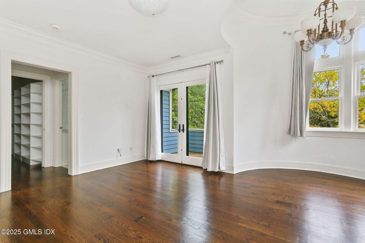 Chandelier, Empty room, Interior, Wood Texture Flooring