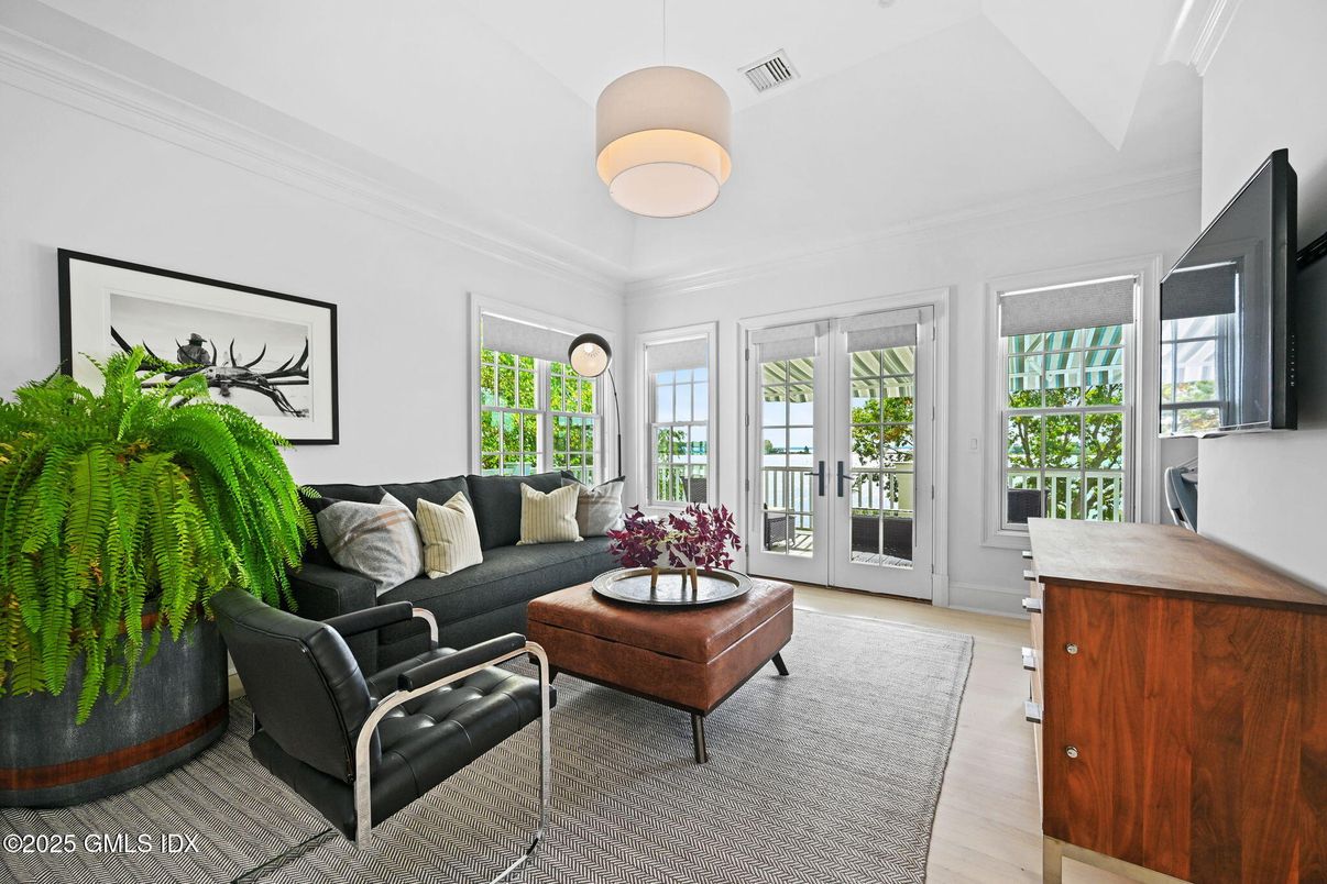 Interior, Living room, Pendant Lights, Wood Texture Flooring
