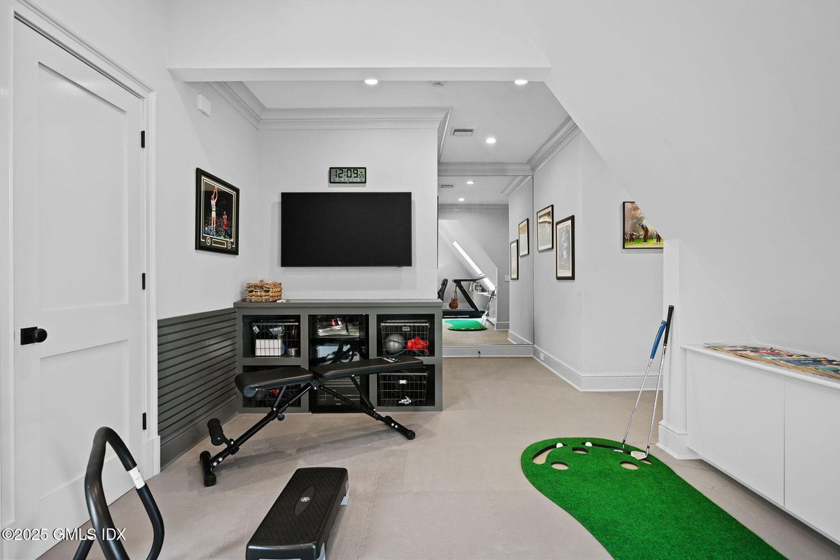 Fitness Equipment, Interior, Recessed Lighting