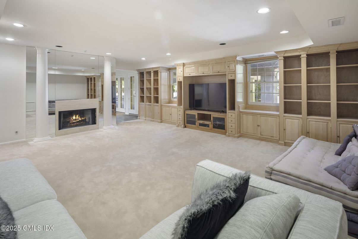 Fireplace, Interior, Living room, Recessed Lighting