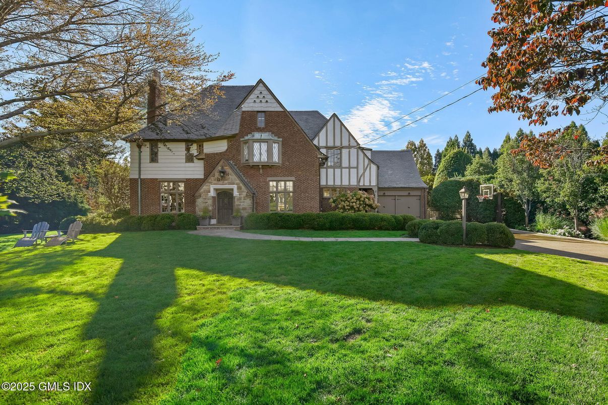 Backyard, Exterior, Facade, Brick Facade, Tudor Revival