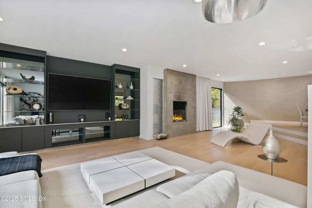 Fireplace, Interior, Living room, Recessed Lighting, Wood Texture Flooring