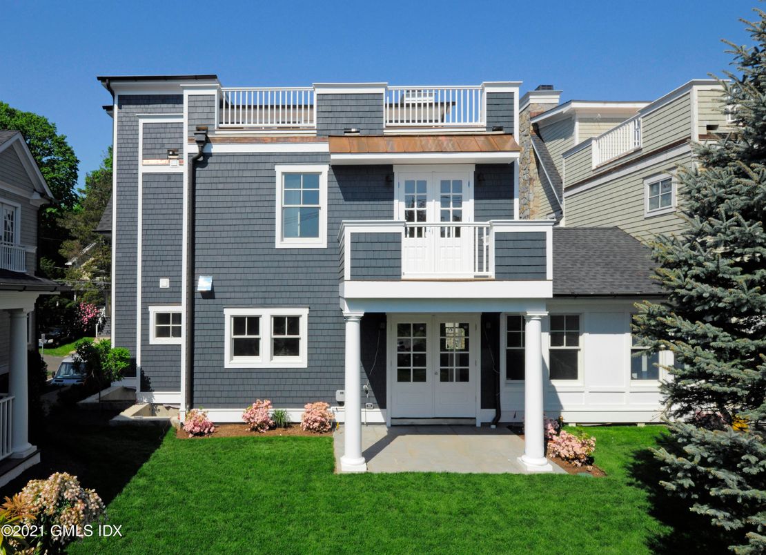 Exterior, Facade, Farmhouse