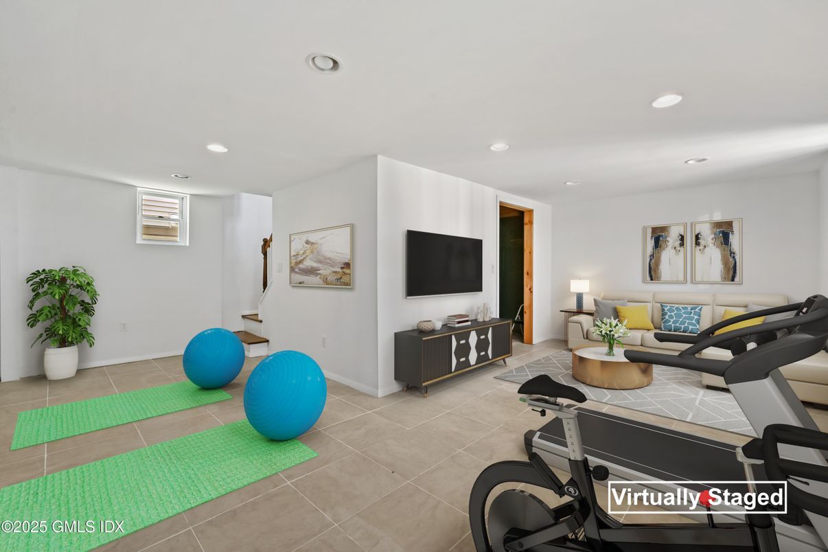 Fitness Equipment, Interior, Recessed Lighting