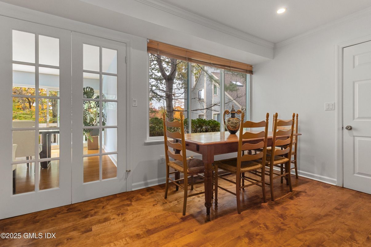 Dining room, Interior, Recessed Lighting, Wood Texture Flooring