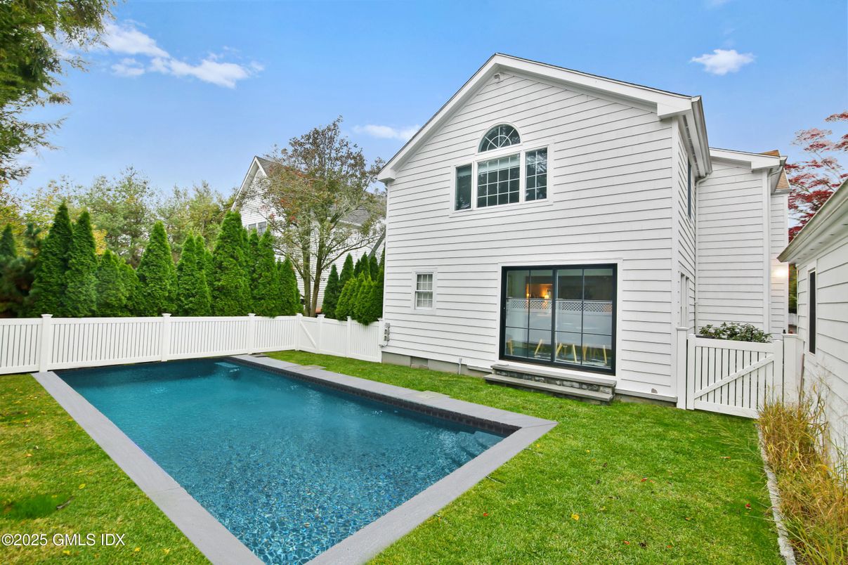 Backyard, Exterior, Pool