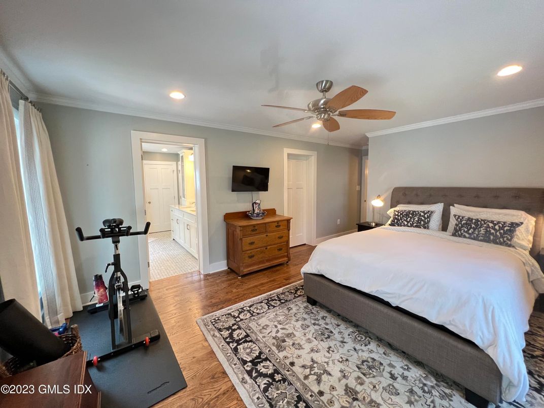 Bedroom, Fitness Equipment, Interior, Recessed Lighting, Wood Texture Flooring