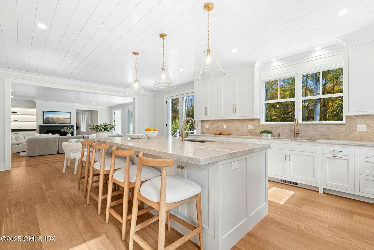 Interior, Kitchen, Living room, Pendant Lights, Recessed Lighting, Wood Texture Flooring