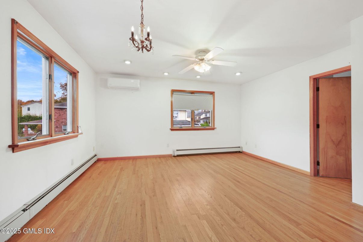 Chandelier, Empty room, Interior, Recessed Lighting, Wood Texture Flooring