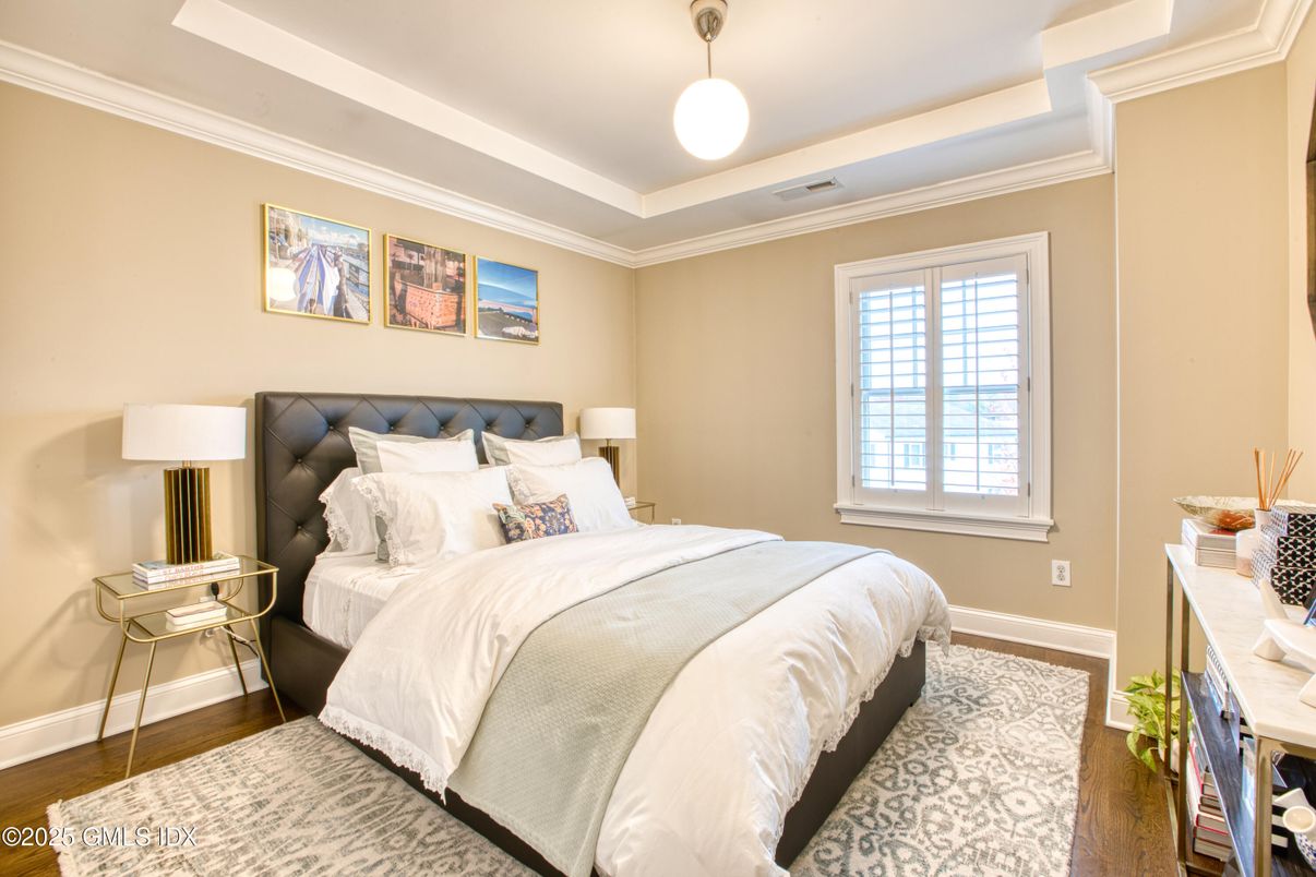 Bedroom, Interior, Pendant Lights, Wood Texture Flooring