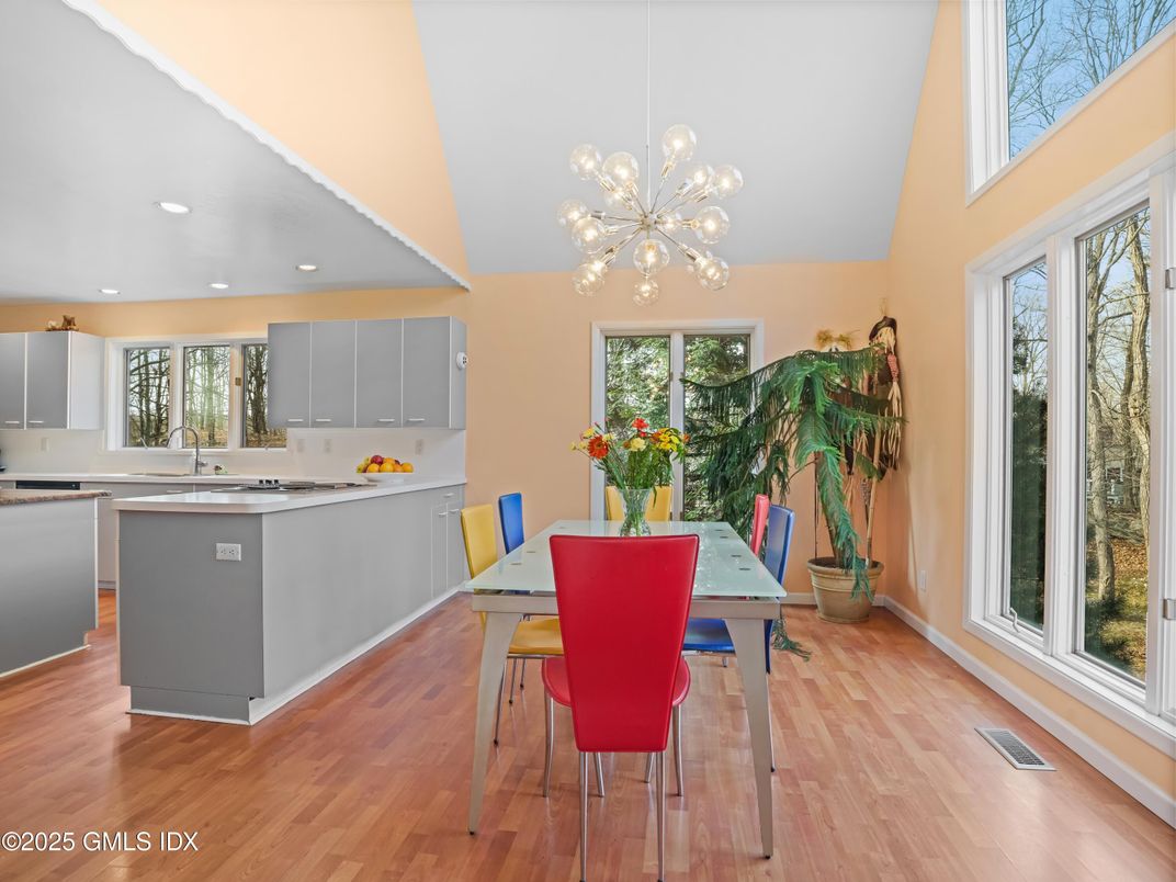 Dining room, Interior, Kitchen, Pendant Lights, Recessed Lighting, Wood Texture Flooring
