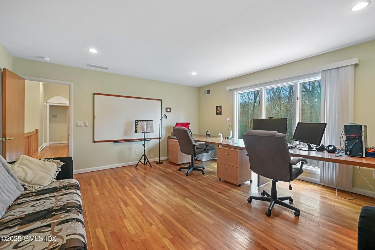 Home Office, Interior, Recessed Lighting, Wood Texture Flooring