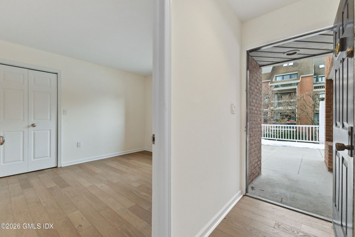 DE Listing image placeholder