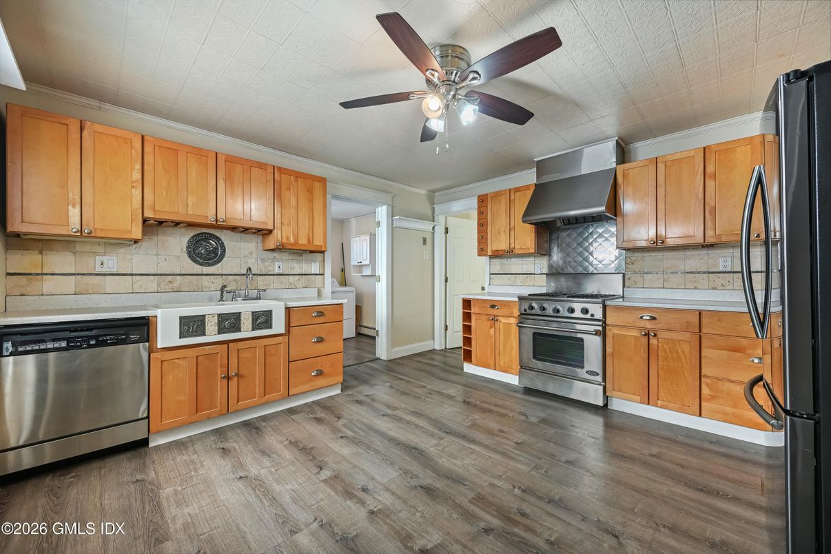 Interior, Kitchen, Stainless Steel Appliances, Wood Texture Flooring