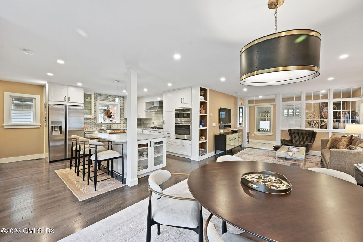 Dining room, Interior, Kitchen, Living room, Pendant Lights, Recessed Lighting, Stainless Steel Appliances, Wood Texture Flooring