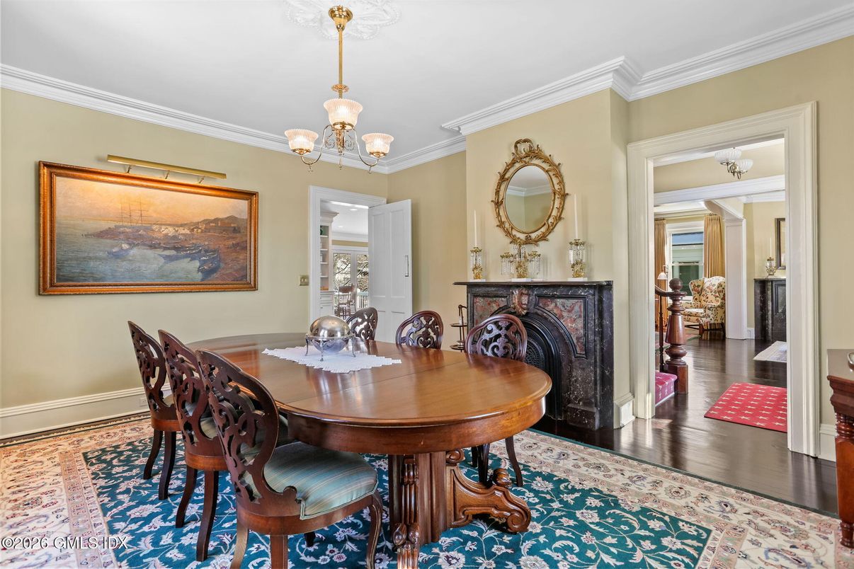 Chandelier, Dining room, Fireplace, Interior, Wood Texture Flooring