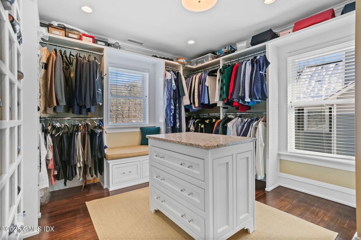 Interior, Recessed Lighting, Walk-in Closets, Wood Texture Flooring