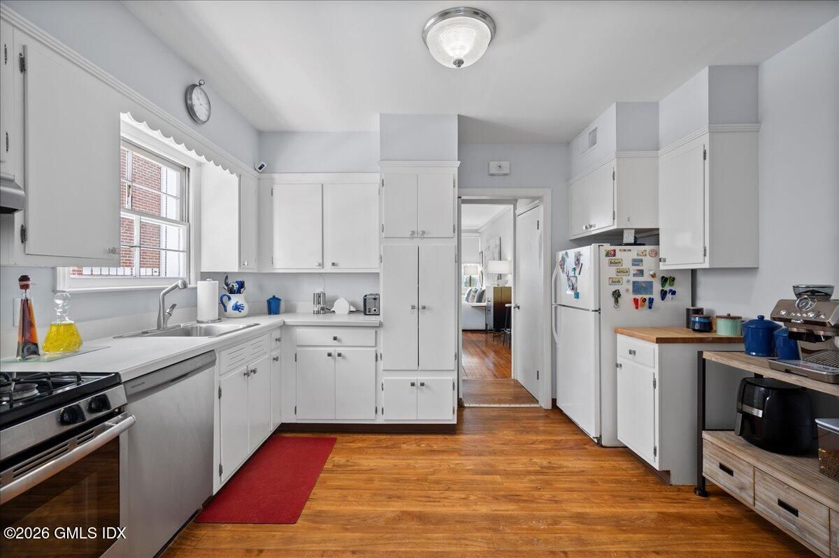 Interior, Kitchen, Stainless Steel Appliances, Wood Texture Flooring