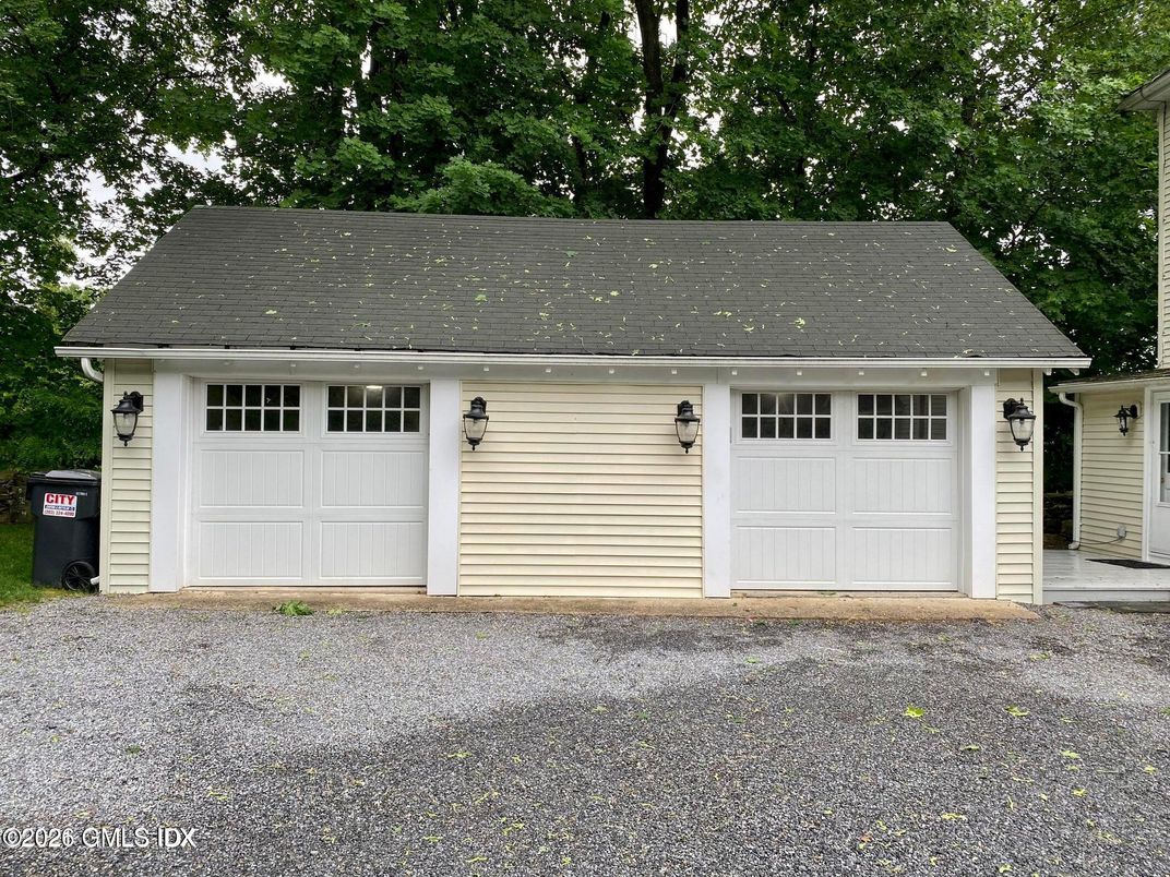 Detached Garage, Exterior
