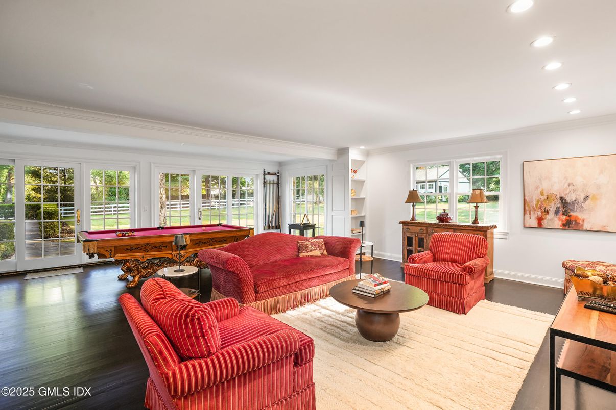 Billiard Table, Game Room, Interior, Living room, Recessed Lighting, Wood Texture Flooring