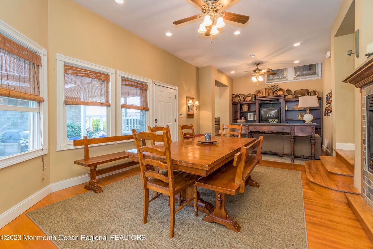 Dining room, Fireplace, Interior, Recessed Lighting, Wood Texture Flooring