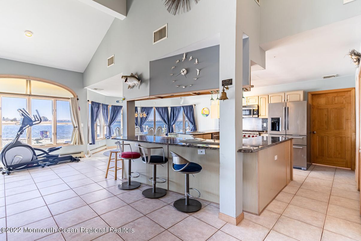 Interior, Kitchen, Recessed Lighting, Water