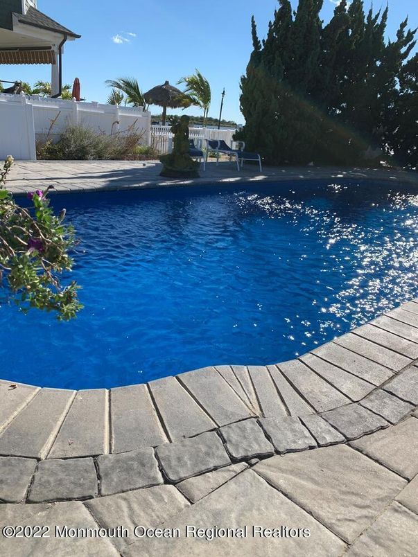 Exterior, Lake, Pool