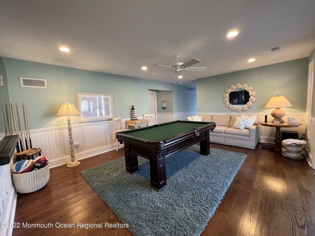 Billiard Table, Game Room, Interior, Recessed Lighting, Wood Texture Flooring