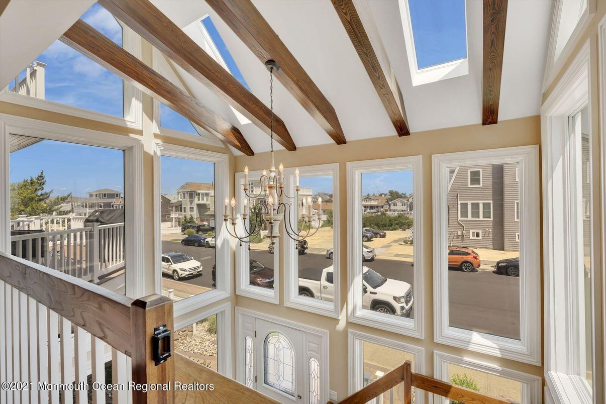 Chandelier, Interior, Wooden Beams