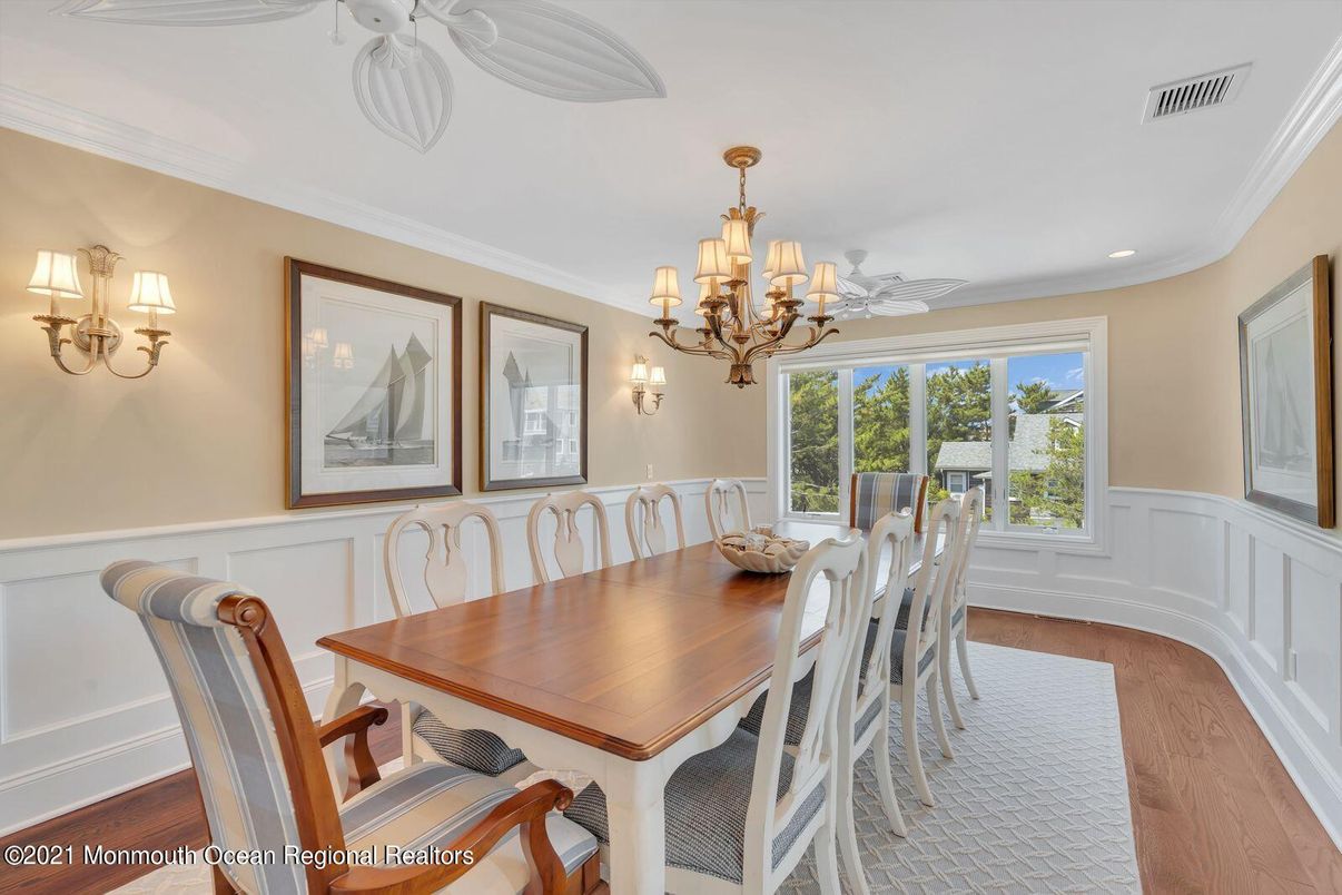 Chandelier, Dining room, Interior, Recessed Lighting, Wood Texture Flooring
