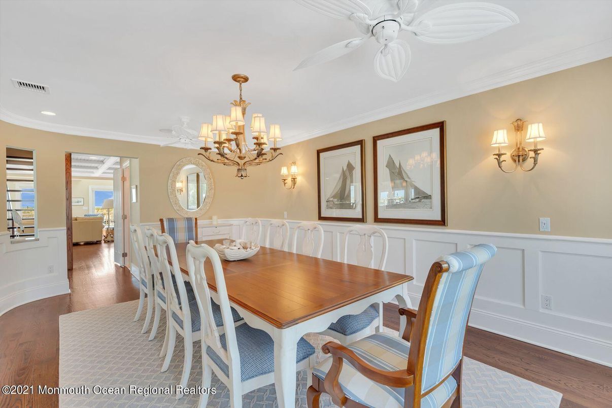 Chandelier, Dining room, Interior, Recessed Lighting, Wood Texture Flooring
