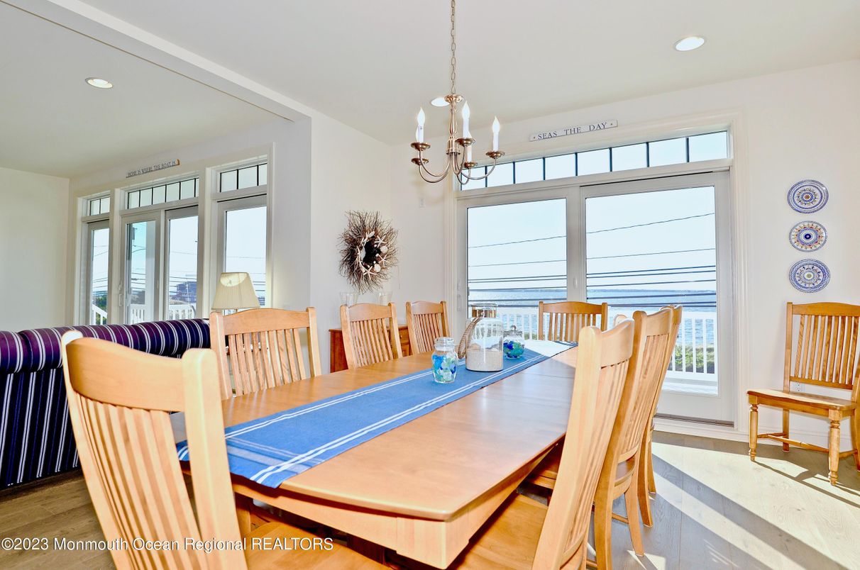 Chandelier, Dining room, Interior, Recessed Lighting, Wood Texture Flooring