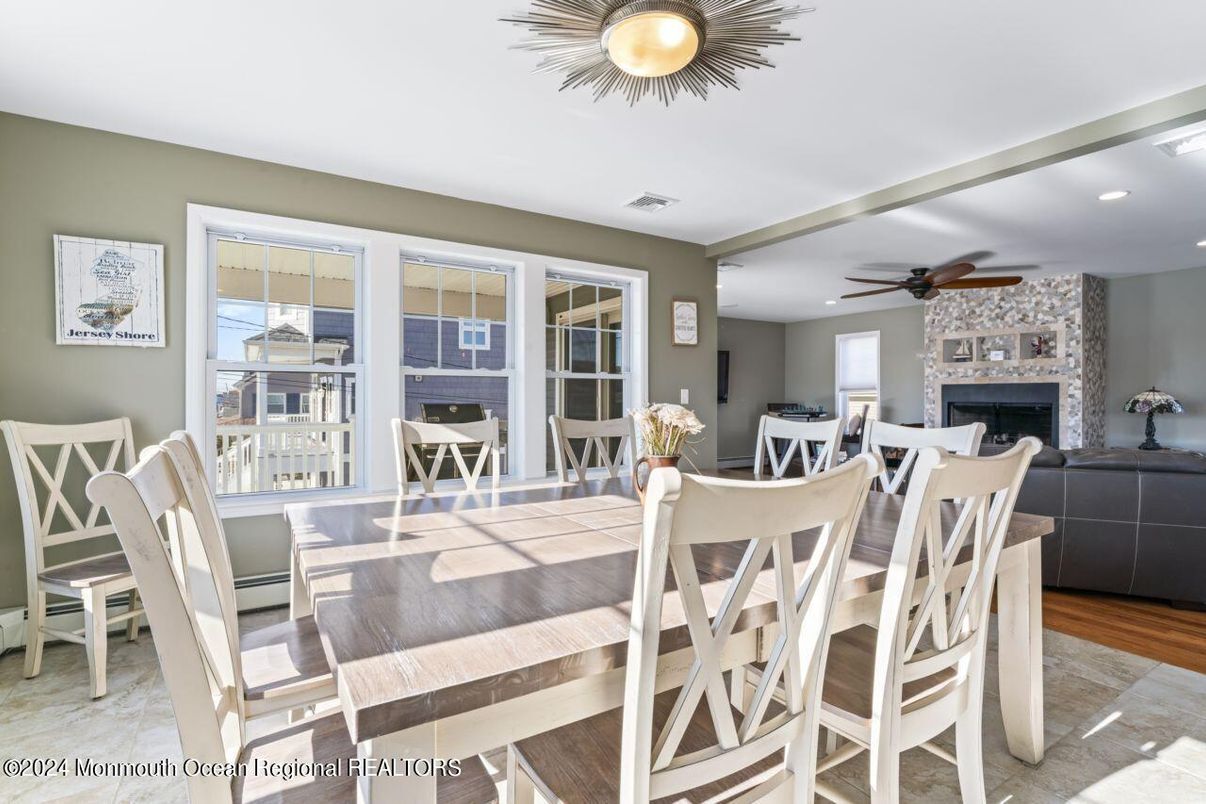 Dining room, Fireplace, Interior, Recessed Lighting, Wood Texture Flooring