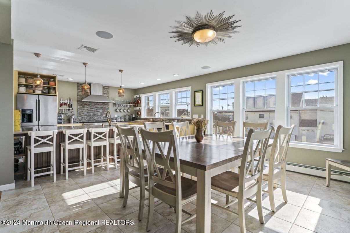 Dining room, Interior, Kitchen, Pendant Lights, Recessed Lighting