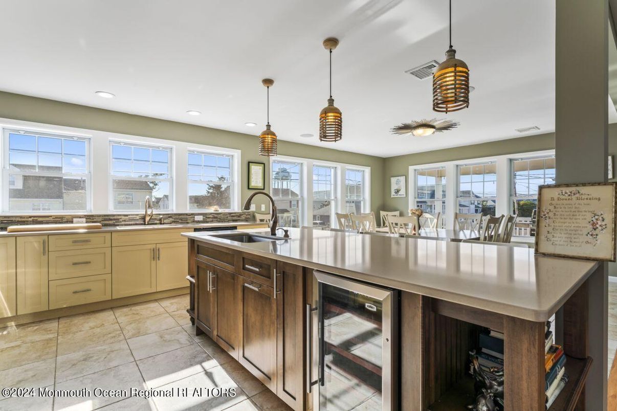 Dining room, Interior, Kitchen, Pendant Lights, Recessed Lighting